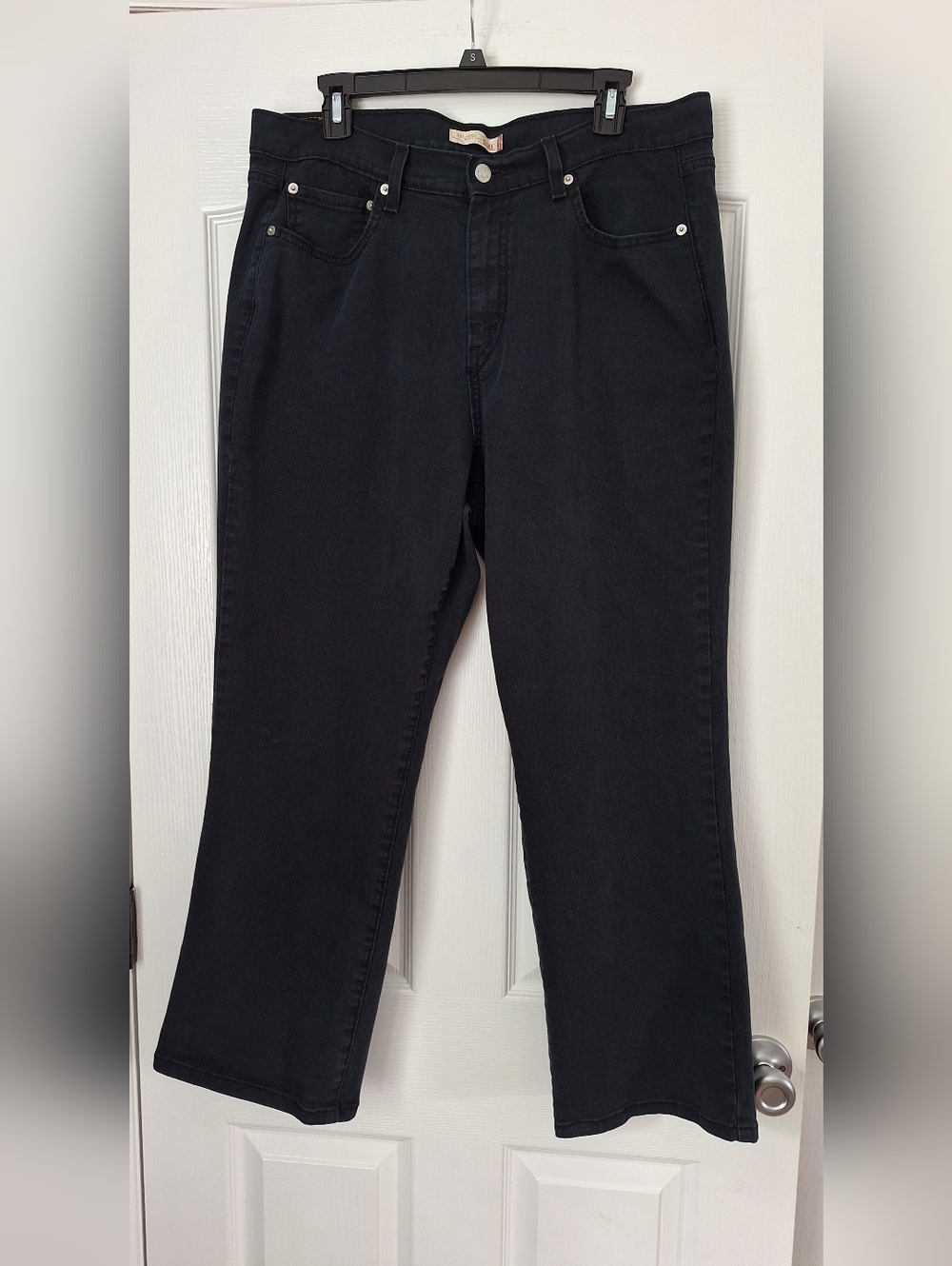Levi's 550 Bootcut Black Straight-Leg Women's Jeans